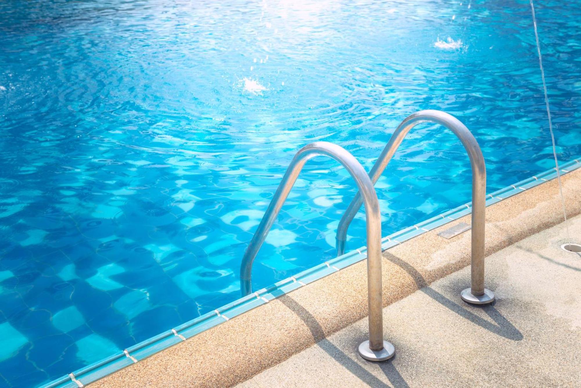ホテル パーク プラザ グルガオン グルガウン エクステリア 写真 Swimming pool