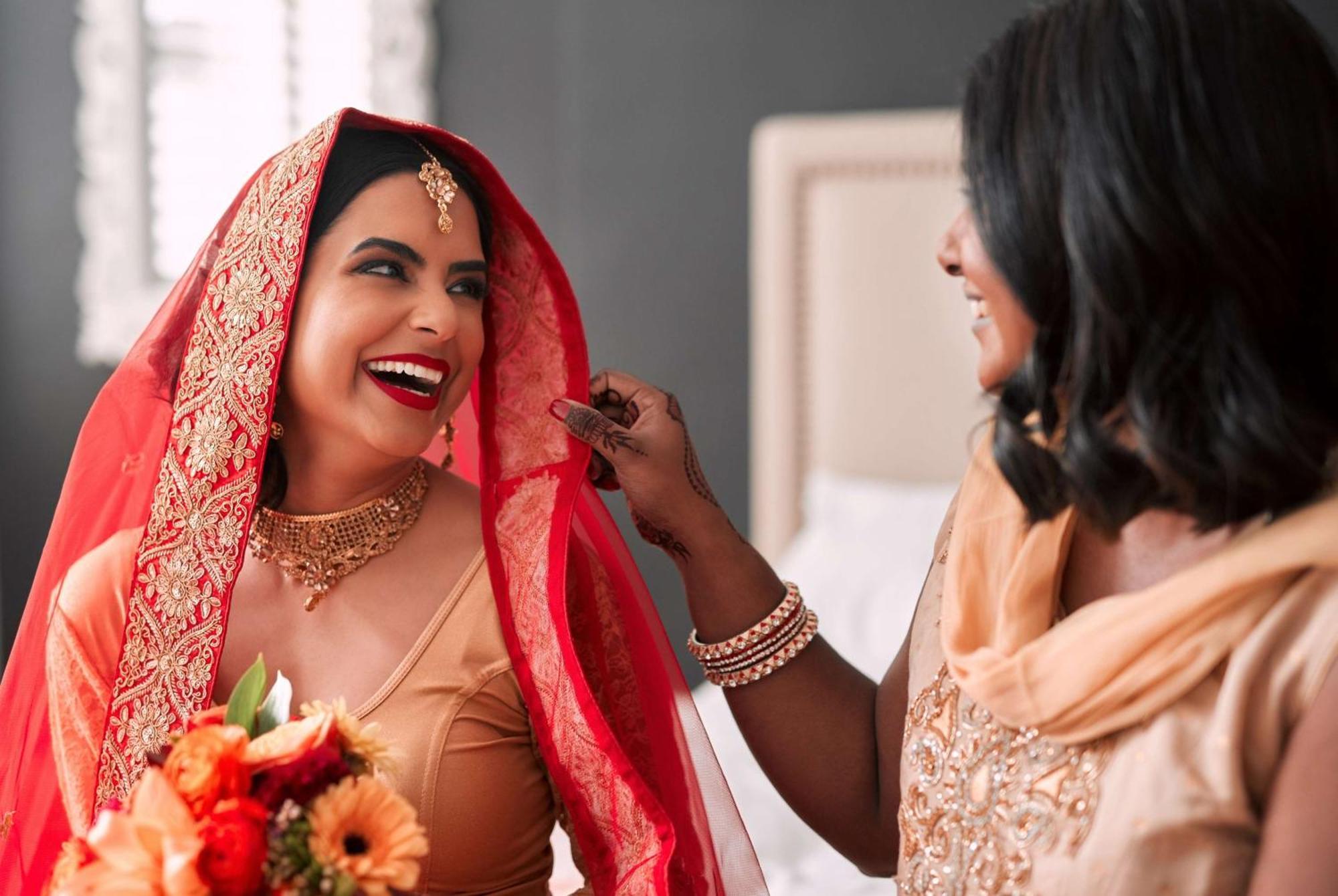 ホテル パーク プラザ グルガオン グルガウン エクステリア 写真 A bride and her maid of honour